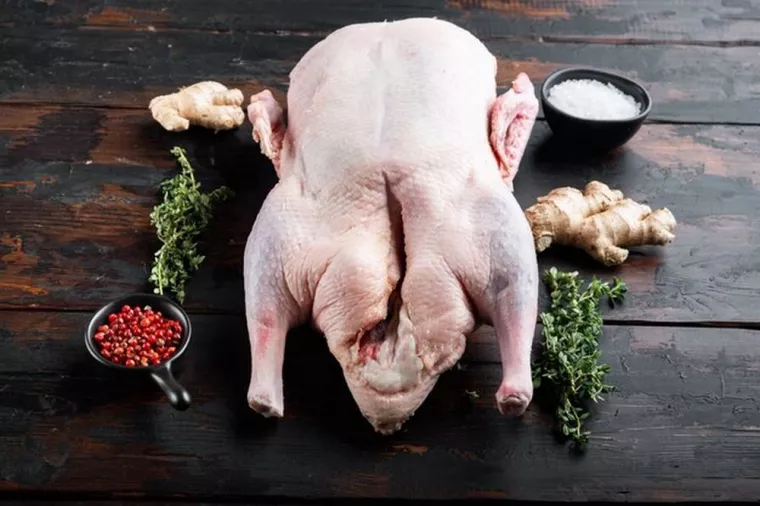 Paupiette de dinde bardé farcie Noël  (23,05€/Kg), Vienne, La Ferme Guinet